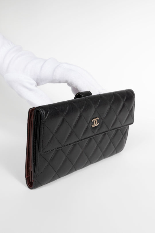Gusset Flap lambskin Quilted Leather Wallet