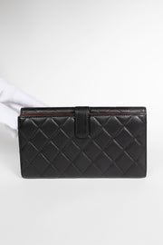 Gusset Flap lambskin Quilted Leather Wallet