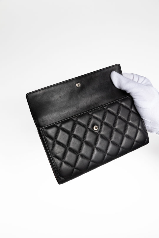 Gusset Flap lambskin Quilted Leather Wallet