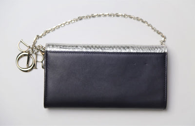 محفظة جلدية بسلسال من كريستيان ديور - #4