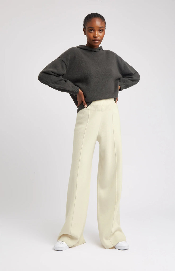 Knitted Wide Leg Trousers In Cream